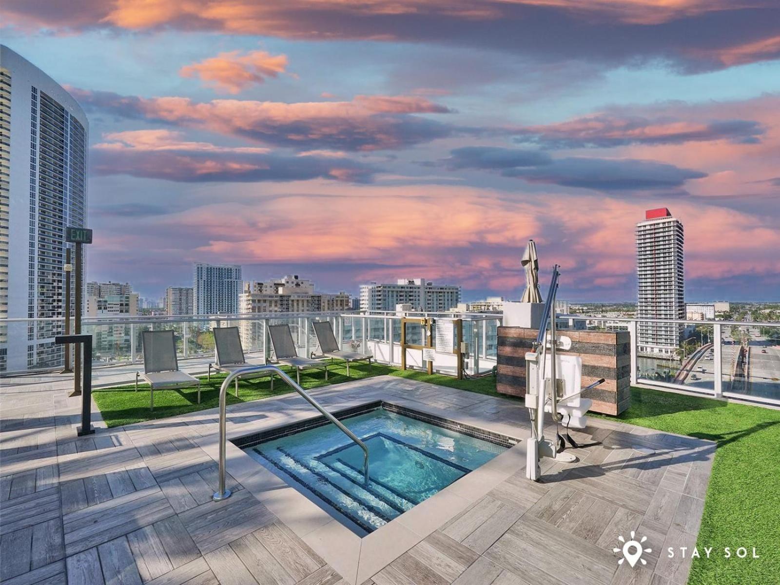 할리우드 Upper Level Penthouse - Amazing Views Beach & Intracoastal 아파트 외부 사진